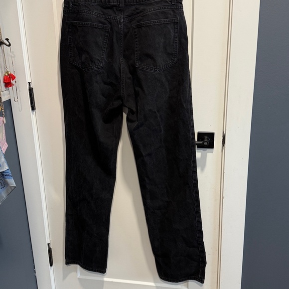 Reformation Cynthia High Rise Straight Long
Size 32 x 32
Excellent condition - Picture 10 of 12